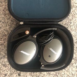 Bose QuietComfort 25 Noise Cancelling Headphones
